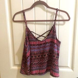 Cropped tank with adjustable straps